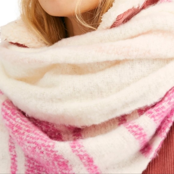 Free People Scarf - Picture 4 of 6